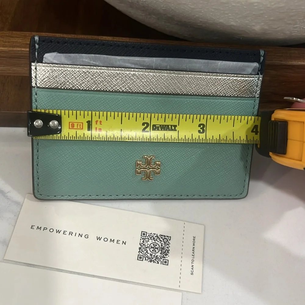 Cute.Tory Burch Green and Black Card Holder